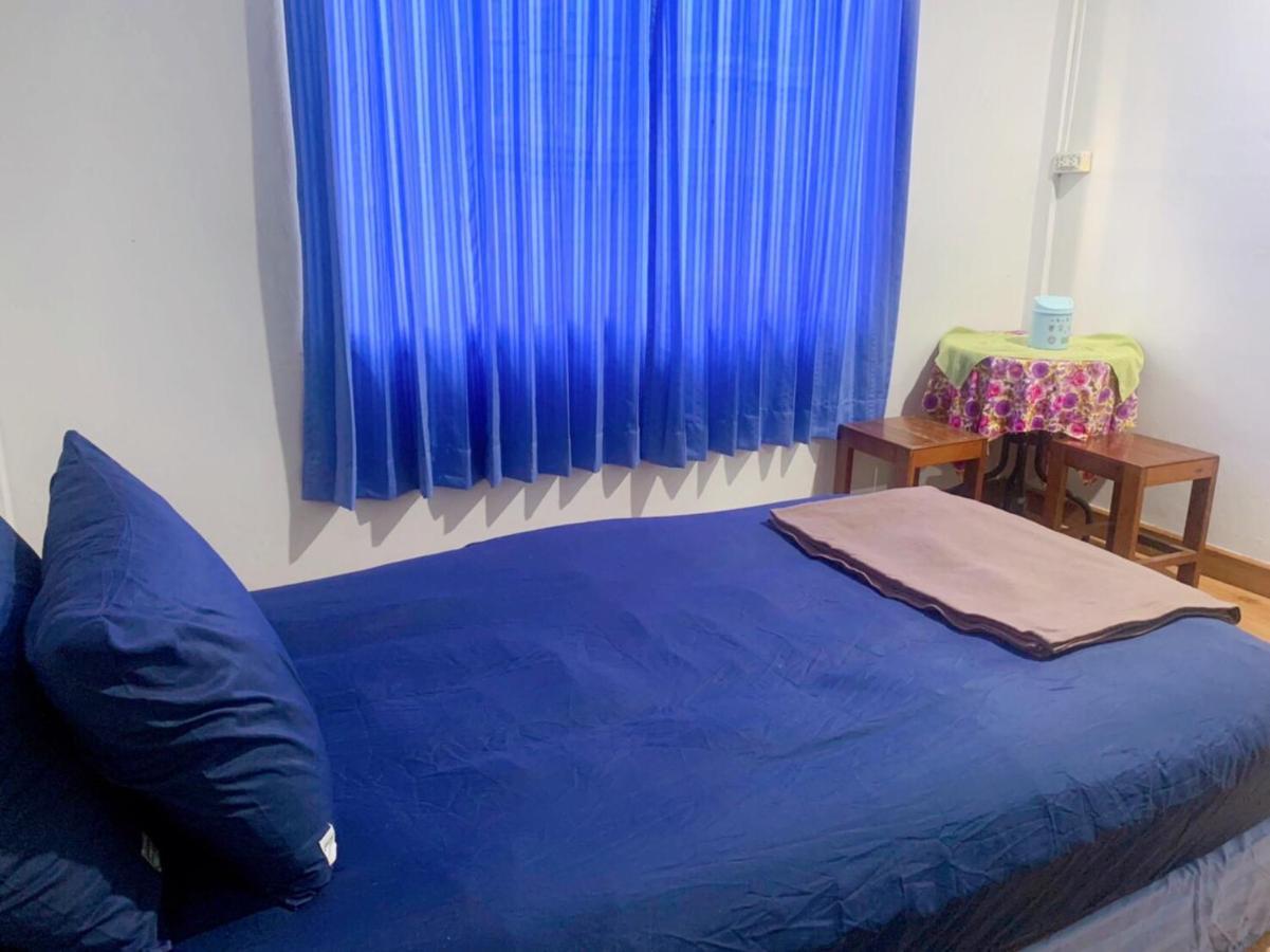 Ying Hostel Bangkok Exterior photo