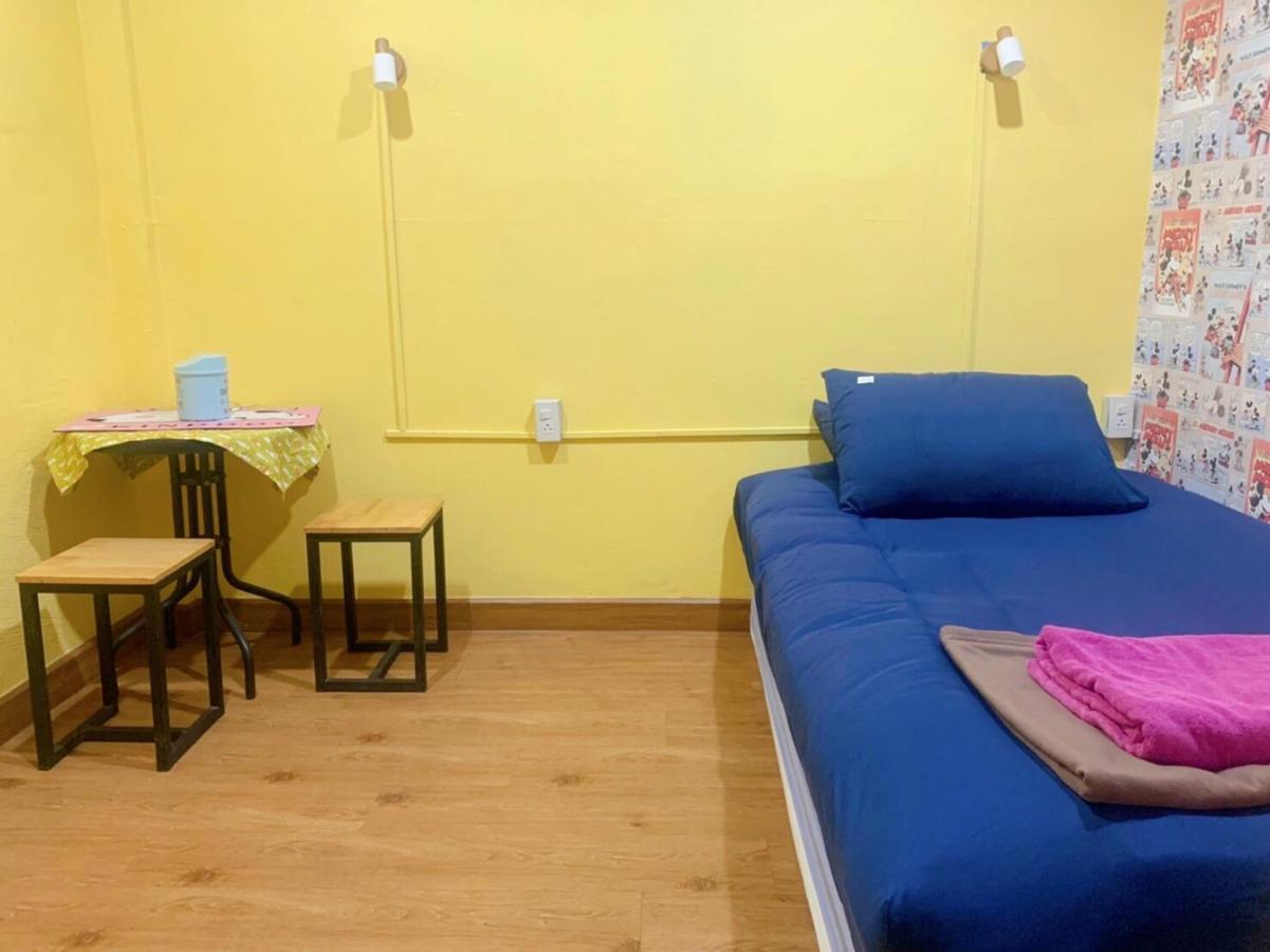 Ying Hostel Bangkok Exterior photo